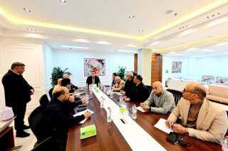 وزير الإسكان يعقد اجتماعًا بمقر جهاز ”مدينة حدائق أكتوبر” لمتابعة سير العمل بالمشروعات الجارية