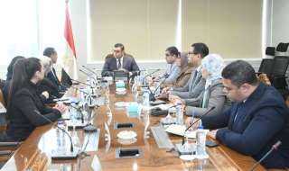 وزير الإسكان يلتقي مدير مكتب الهابيتات في مصر لبحث تعزيز التعاون في الملفات المشتركة لدعم التنمية العمرانية المستدامة