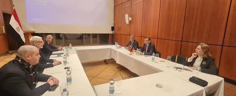  وزير الزراعة واستصلاح الأراضي في اجتماع في برلين