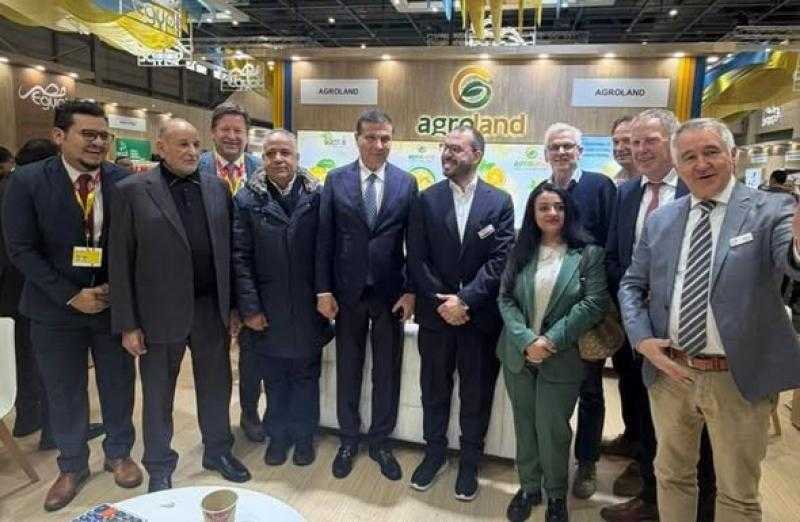 وزير الزراعة يبحث في ”برلين” تعزيز التعاون مع كبرى الشركات الهولندية لرفع قدرات التصدير والإنتاج الزراعي