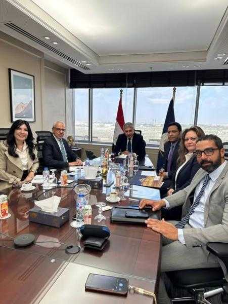 وزير السياحة والآثار يُناقش آليات تطوير خطة تسويقية متكاملة للمتحف القومي للحضارة المصرية بالتعاون مع إحدى شركات التسويق المتخصصة