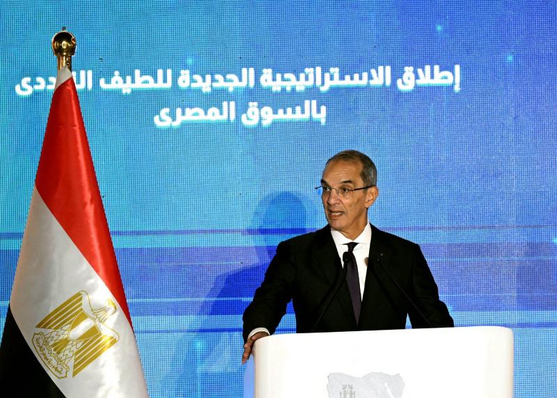 الدكتور عمرو طلعت وزير الاتصالات وتكنولوجيا المعلومات 