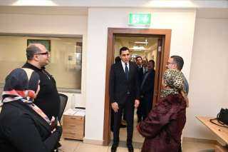 وزير الشباب والرياضة يتفقد قطاعات الوزارة في أول أيام عمله