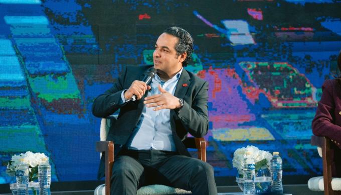 عمرو فتحي :  ” إي آند مصر ”  ترسخ استراتيجية ذكاء اصطناعي مستدامة قائمة على البيانات والحوكمة والتحول المؤسسي الشامل