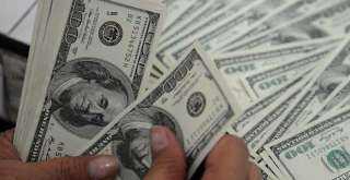 الدولار يكسر حاجز الـ 53 جنيها بالبنوك بمستهل تعاملات اليوم