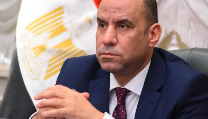 وزارة العمل تشكّل لجنة متابعة مركزية لمواكبة تطورات الأوضاع الإقليمية ..ودعم العمال المصريين بالخارج