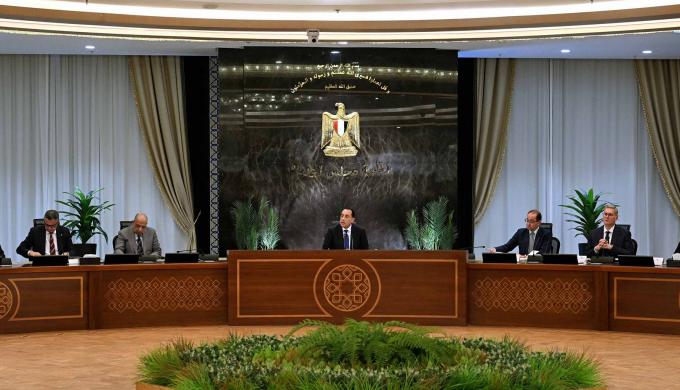 ” مدبولى ” : خطة كاملة لضمان عدم انقطاع التيار الكهربائى بسبب أزمة الحرب الإيرانية وتوفير كافة الإمدادات المطلوبة من الغاز والبترول وغيرها لقطاع الطاقة