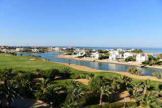 بإيرادات 19.8 مليار جنيه.. الجونة تحقق نموًا قياسيًا في الإيرادات والمبيعات العقارية خلال 2025