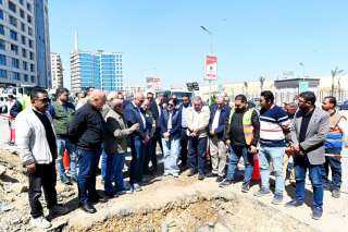 وزيرة الإسكان تتابع أعمال ربط خط مياه الشرب الرئيسي بزهراء المعادي