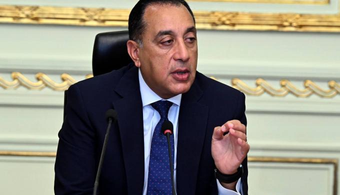 “مركز المعلومات” بمجلس الوزراء يستعرض تقرير “فيتش” حول العوامل المحفزة لزيادة تدفقات الاستثمار الأجنبي في مصر