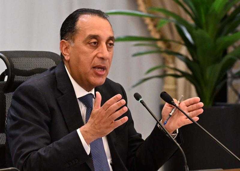 ” مدبولى ” : زيادة الحد الأدنى للأجور  1000 جنيه وهو ما يزيد بنسبة 21 % عن العام الماضى