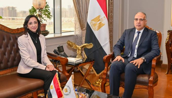 وزير الموارد المائية والري ومحافظ البحيرة يناقشان تعزيز التعاون المشترك، ويبحثان حالة المنظومة المائية بمحافظة البحيرة