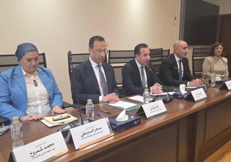 المهندس رأفت هندى وزير الاتصالات وتكنولوجيا المعلومات 