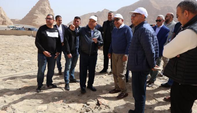 إقامة مشروعات لتوليد الكهرباء من طاقة الرياح بمنطقة جبل الجلالة بالسويس