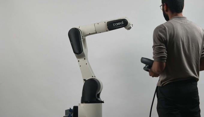 رسمياً.. مصر تدخل نادي مصنعي الروبوتات الصناعية عبر ”رائد بوتس”