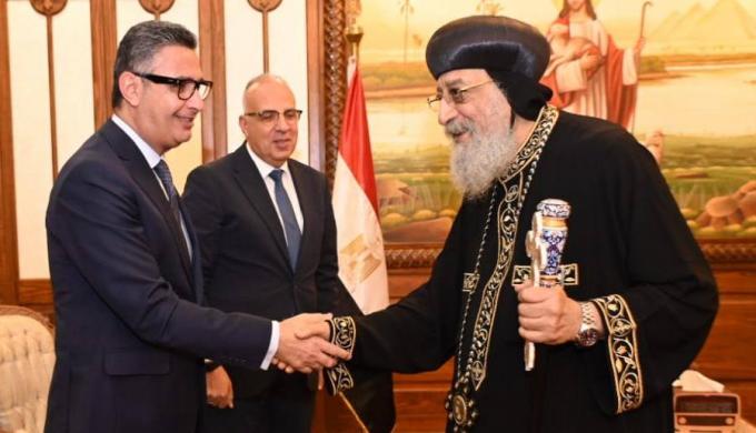 وزير التموين والتجارة الداخلية يهنئ قداسة البابا تواضروس الثاني بعيد القيامة المجيد