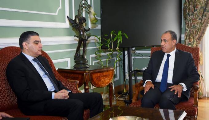 وزير الخارجية يستقبل رئيس هيئة الشراء الموحد لبحث تعزيز التعاون في مجال الأمن الصحي ودعم نفاذ الدواء المصري إلى الأسواق الأفريقية