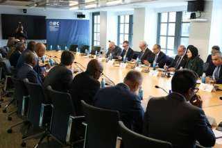 محمد فريد يلتقي قيادات مؤسسة التمويل الدولية لتعزيز الشراكة الاستراتيجية ومزيد من التمكين للقطاع الخاص