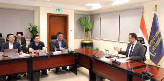 وزير الاتصالات يبحث مع شركة هونر HONOR العالمية خططها المستقبلية لتصنيع الهواتف الذكية في مصر