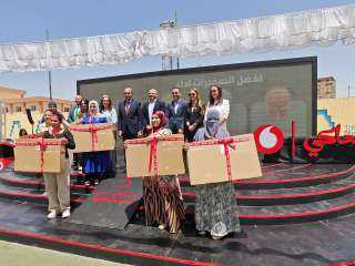 ” ڤودافون مصر ”  تكرّم 500 سفيرة  لبرنامج ” معاكى ” بمحافظة المنيا  للتمكين الاقتصادى لمليون  سيدة مصرية