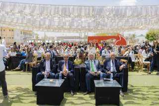 جهاز تنمية المشروعات يشارك في احتفالية برنامج ”معاكي” للتمكين الاقتصادي للمرأة في المنيا وتشجيعها على العمل