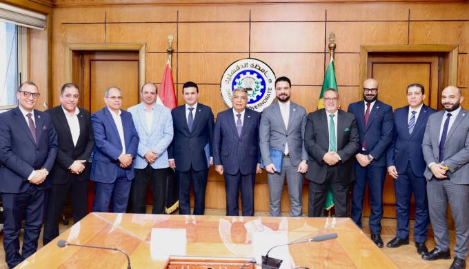 ” البنك الزراعي المصري ” يوقع بروتوكول تعاون مع محافظة الدقهلية لتحديث منظومة النقل الجماعي