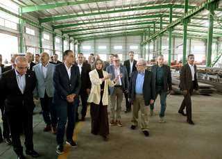 رئيس الوزراء يفتتح مصنع ”شانغ يوان” للهياكل الفولاذية بمنطقة السخنة الصناعية باستثمارات 3 ملايين دولار