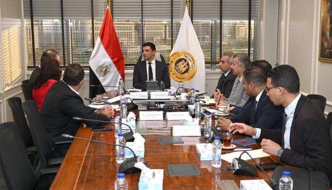 وزير الصناعة يبحث مع شركة كوكاكولا هيلينك مصر الخطط التوسعية للشركة بالسوق المصري خلال المرحلة المقبلة