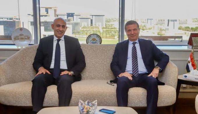 وزيرا ”الزراعة” و”التعليم” يبحثان آليات تعزيز التعاون للتوسع في مدارس التكنولوجيا التطبيقية في المجال الزراعي