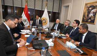 وزير الصناعة يبحث مع وفد شركة إيچيبت آمون للأمونيا الخضراء مشروعًا جديداً باستثمارات 5 مليارات دولار