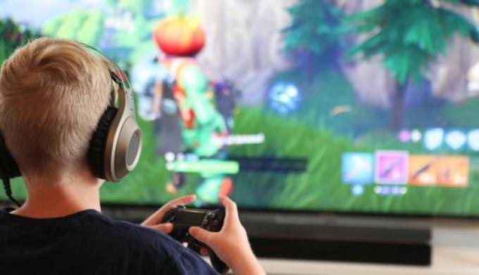 ” تنظيم الاتصالات ” : نمو 21% في الألعاب الإلكترونية و31 مليون لاعب يوميًا