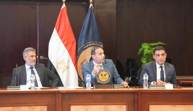 ” الرقابة المالية ” :  يبحث مع الخبراء الإكتواريين سبل النهوض بالنشاط وزيادة أعداد الممارسين