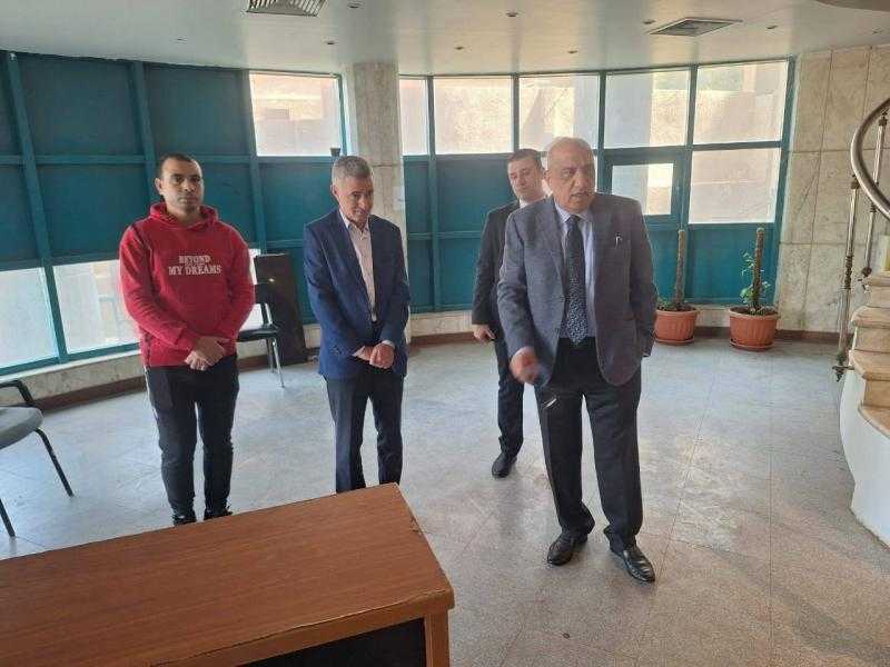 وزير الكهرباء يتفقد مبنى هيئة المحطات المائية ”سابقا” ويتابع مستجدات العمل لتأهيله كمقر لجهاز تنظيم مرفق الكهرباء وحماية المستهلك