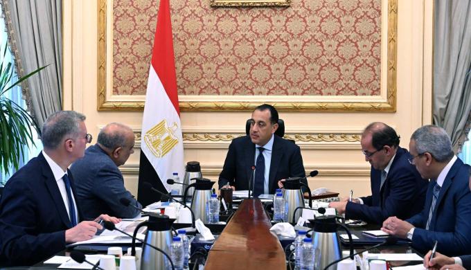 وزير المالية : زيادة الاستثمارات في قطاع الطاقة في إطار رؤية متكاملة لدعم الاقتصاد الوطني