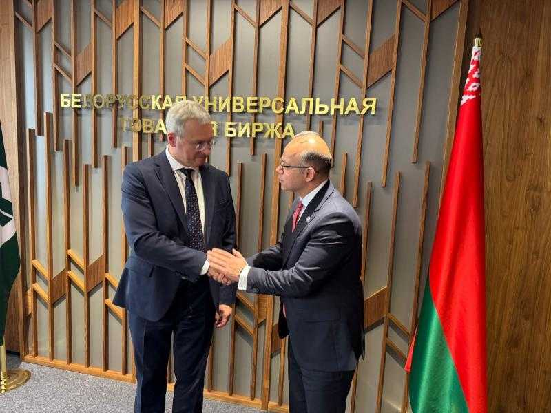 وزير الاستثمار والتجارة الخارجية يبحث مع البورصة السلعية البيلاروسية آليات التعاون والتكامل بين البورصتين المصرية والبيلاروسية