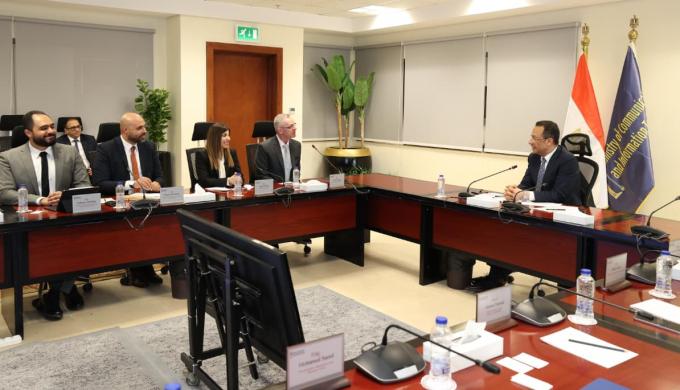 وزير الاتصالات يبحث مع مسؤولي إريكسون Ericsson التوسع في حجم أعمال الشركة في مصر