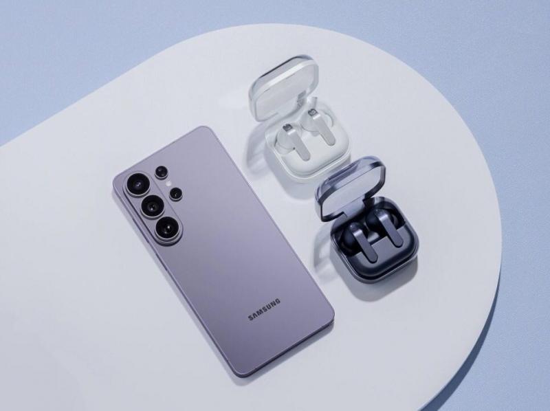 اجعل لحظاتك مميزة في عيد الأضحى مع هاتف Galaxy S26 Ultra وسماعات Galaxy Buds4 Pro