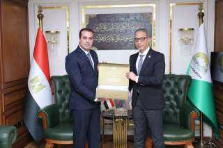 البنك الزراعي المصري يواصل تنفيذ مبادرة سكة خير لدعم الأسر الأكثر احتياجًا في القاهرة والجيزة