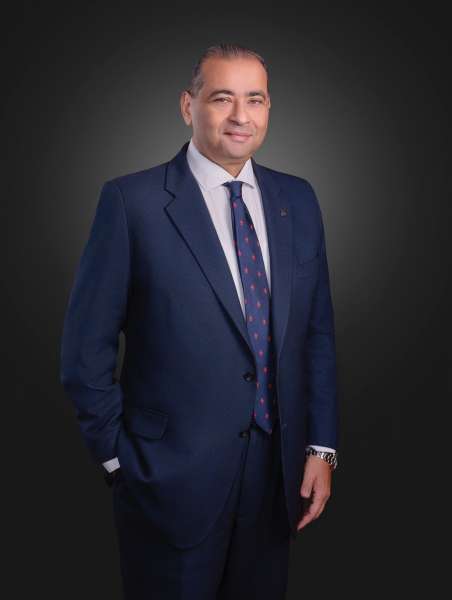 المهندس تامر المهدى الرئيس التنفيذى والعضو المنتدب للشركة المصرية للاتصالات