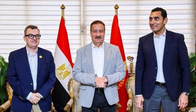 وزير التخطيط والتنمية الاقتصادية يبدأ جولة ميدانية ببورسعيد ويلتقي أعضاء مجلسي النواب والشيوخ لتفقد الاستاد الجديد والمشروعات الجامعية