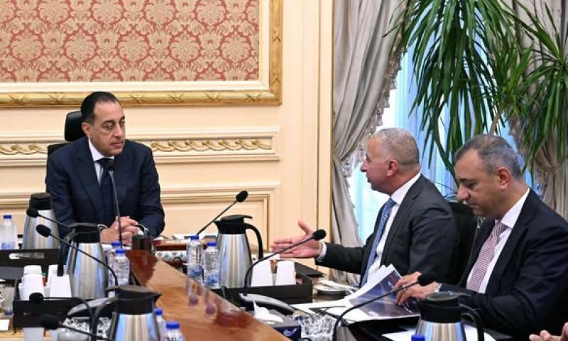 التقى الدكتور مصطفى مدبولي، رئيس مجلس الوزراء، المهندس أحمد السويدي، الرئيس التنفيذي والعضو المنتدب لشركة 