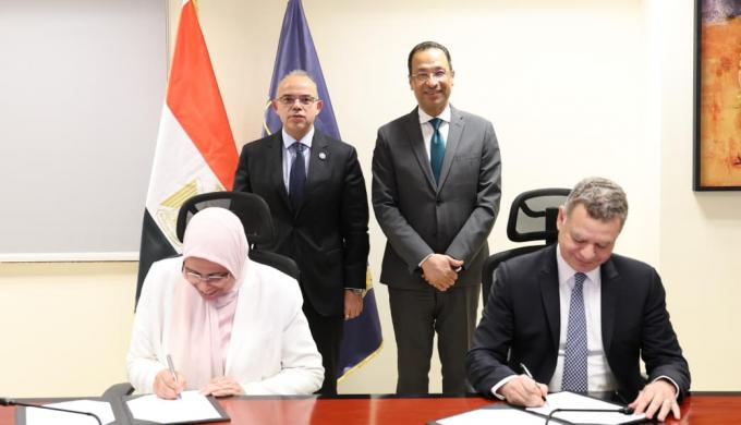 وزيرا الاتصالات والاستثمار يشهدان توقيع بروتوكول تعاون بين ”ايتيدا” وصندوق تنمية الصادرات لضم شركات تصميم الدوائر الإلكترونية وأشباه الموصلات