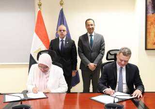 وزيرا الاتصالات والاستثمار يشهدان توقيع بروتوكول تعاون بين ”ايتيدا” وصندوق تنمية الصادرات لضم شركات تصميم الدوائر الإلكترونية وأشباه الموصلات