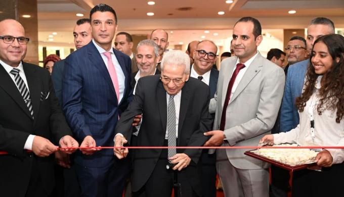 وزير الصناعة يفتتح معرض تكنوبرنت الدولي الثالث عشر المتخصص في صناعات الطباعة والتغليف