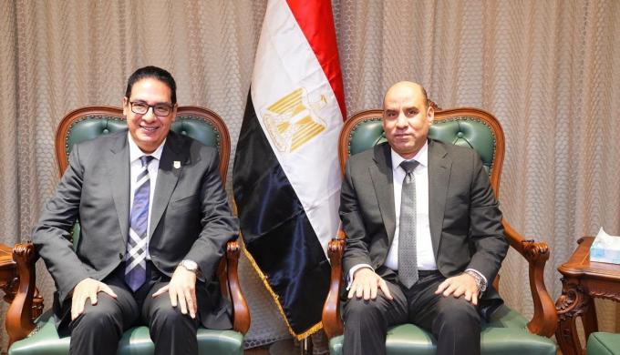 وزير العمل ورئيس جامعة القاهرة يبحثان التعاون في التدريب المهني وتأهيل الطلاب والخريجين لسوق العمل