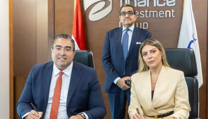 ” إي أسواق مصر ” توقع شراكة استراتيجية مع جرين مي ليمتد  لتسريع  وتيرة التمويل الأخضر والتحول نحو الطاقة المتجددة المستدامة
