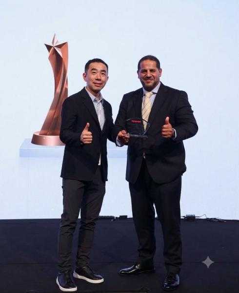 بى تك تحصد جائزة ”أفضل شريك استراتيجي” من Toshiba خلال مؤتمرها الإقليمي