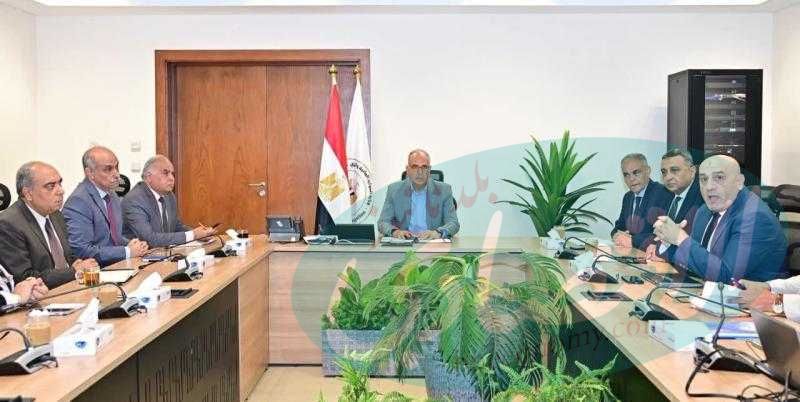 الدكتور سويلم يتابع تطوير منظومة عمل الورش التابعة لوزارة الموارد المائية والرى