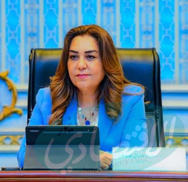 وزيرة التنمية المحلية والبيئة تتابع الزيارات الميدانية والتحضيرية لمبادرة القرية المنتجة بمحافظتي القليوبية والغربية