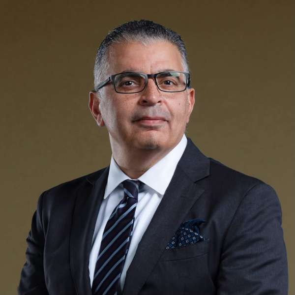  الدكتور عمرو أبو العينين، الرئيس التنفيذي والعضو المنتدب لشركة سي آى كابيتال لإدارة الأصول